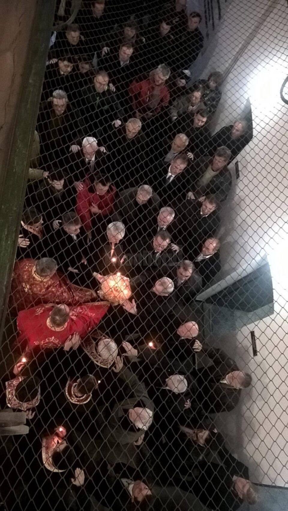 Slujba de pomenire, în interiorul închisorii