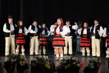 „Caravana folclorului” a ajuns la Casa de Cultură din Gura Humorului