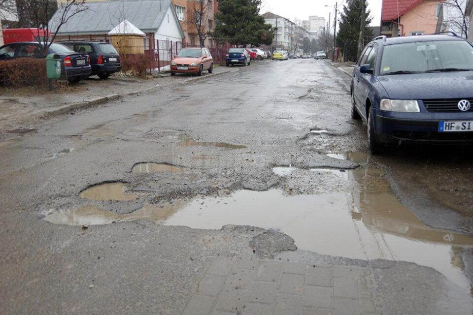 De departe, cea mai nenorocită este strada Eroilor, din cartierul Burdujeni