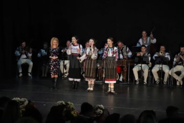 „Caravana folclorului” a ajuns la Casa de Cultură din Gura Humorului