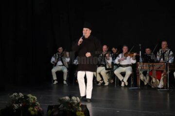 „Caravana folclorului” a ajuns la Casa de Cultură din Gura Humorului
