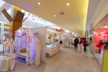 Târgul de Nunți Bucovina s-a deschis la Iulius Mall Suceava. Foto: Iulian IGNĂTESCU Târgul de Nunți Bucovina s-a deschis la Iulius Mall Suceava. Foto: Iulian IGNĂTESCU