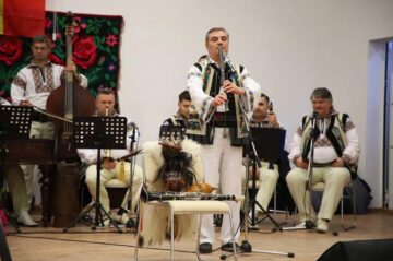 Întâlnirile-spectacol din cadrul proiectului „10 pentru folclor”, ediția a IV-a, s-au încheiat la Zvoriștea