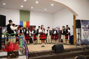 Întâlnirile-spectacol din cadrul proiectului „10 pentru folclor”, ediția a IV-a, s-au încheiat la Zvoriștea