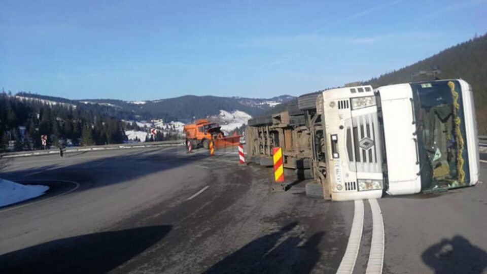 Tirul răsturnat pe Mestecăniș