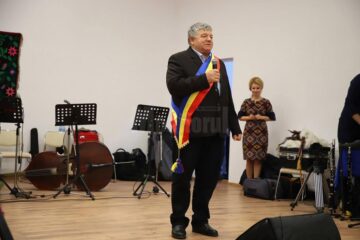 Întâlnirile-spectacol din cadrul proiectului „10 pentru folclor”, ediția a IV-a, s-au încheiat la Zvoriștea
