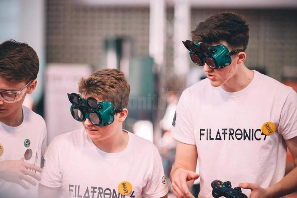 Roboții liceenilor suceveni se vor confrunta în cadrul Campionatului Național de Robotică
