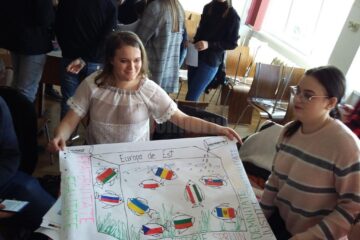 Dezbaterea „Comunicarea în diversitate”