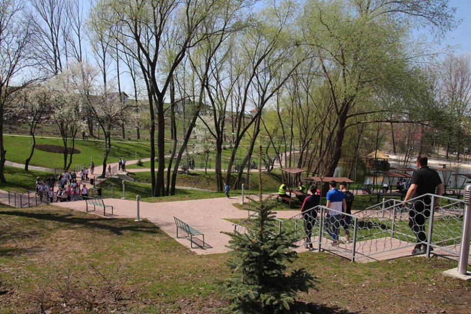 Zona de agrement Tătărași va fi deschisă de Florii