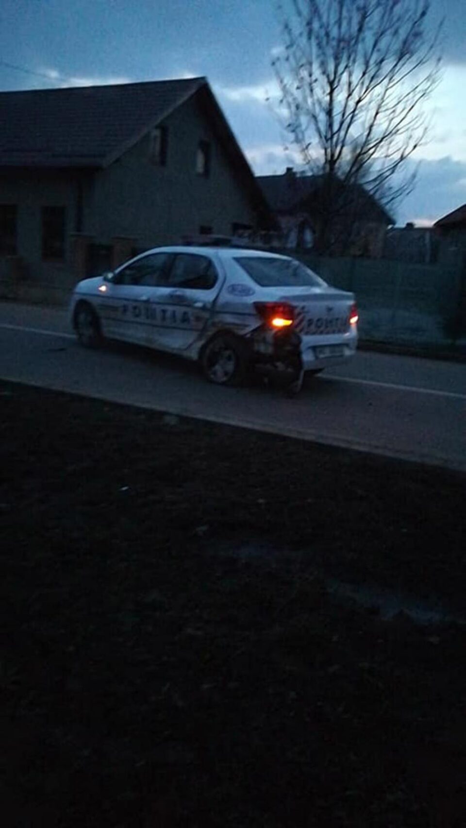 Autospeciala de poliție a fost avariată