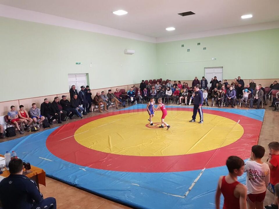 Micii luptători din județul Suceava se vor întâlni pe saltea la Cupa Constantin Tăpârjan Micii luptători din județul Suceava se vor întâlni pe saltea la Cupa Constantin Tăpârjan