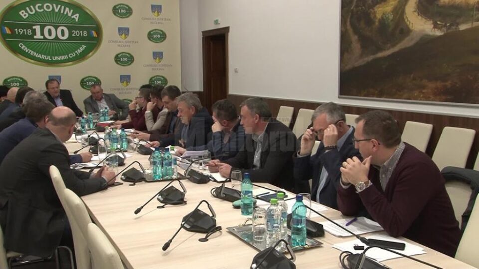 Întâlnirea dintre Gheorghe Flutur, președintele CJ Suceava, primarii orașelor și municipiilor din județul Suceava care au spitale în subordine și managerii acestor unități medicale Întâlnirea dintre Gheorghe Flutur, președintele CJ Suceava, primarii orașelor și municipiilor din județul Suceava care au spitale în subordine și managerii acestor unități medicale