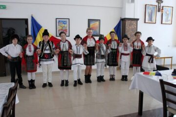 Copii de la Așezământul „Sf. Ierarh Leontie”