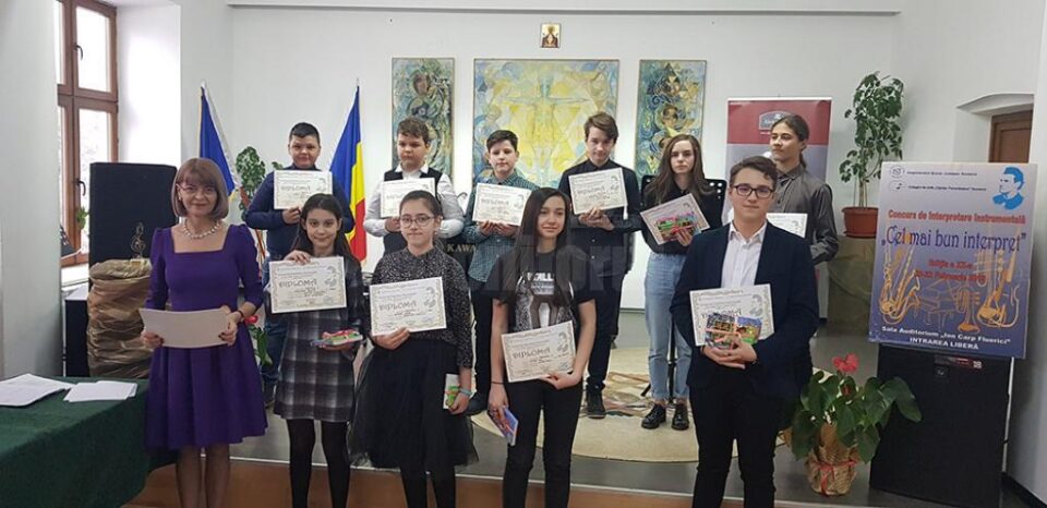 Elevul Ionuț Bârjovanu, violă, și-a adjudecat trofeul Concursului „Cel mai bun interpret”