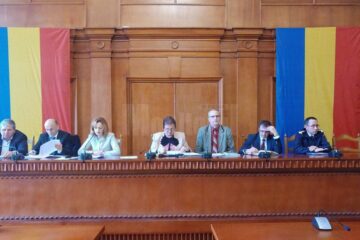 Prefectul și primarii au fost anunțați de retragerea funcționarilor din Corpul experților electorali