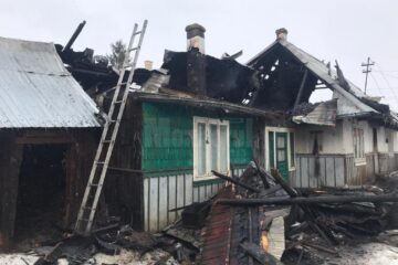 Incendiul a afectat casa si o anexa din corpul comun