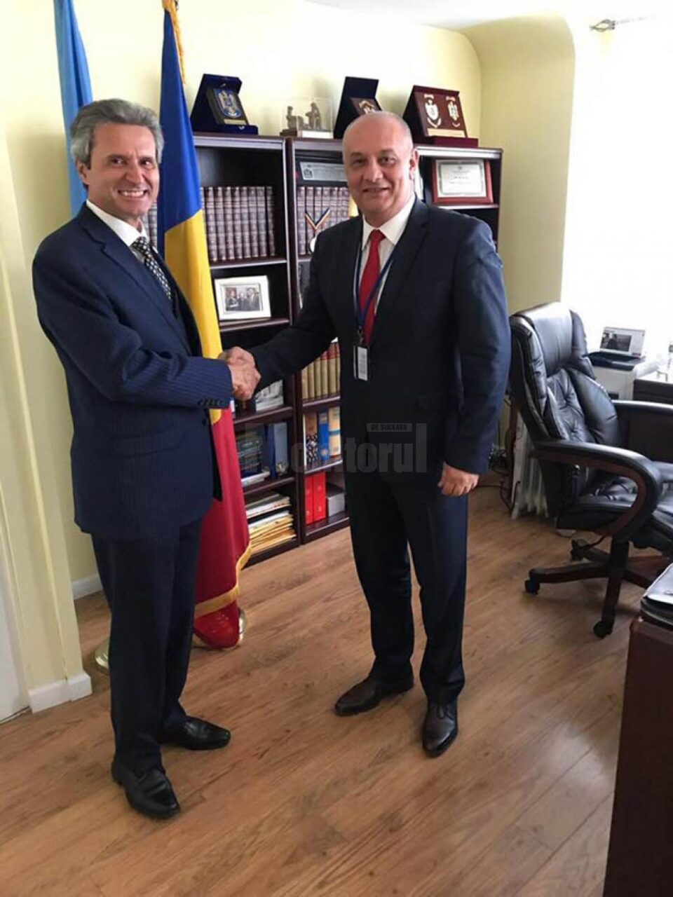 Alexandru Băișanu alături de Ion Jinga, ambasador extraordinar și plenipotențiar, reprezentantul României la ONU, în New York