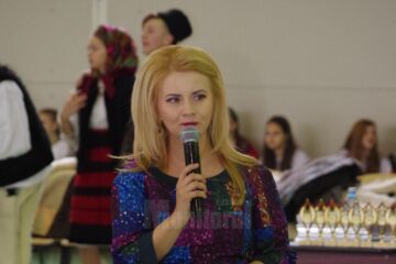 Mihaela Bârsan, inițiatorul proiectului „10 pentru folclor”