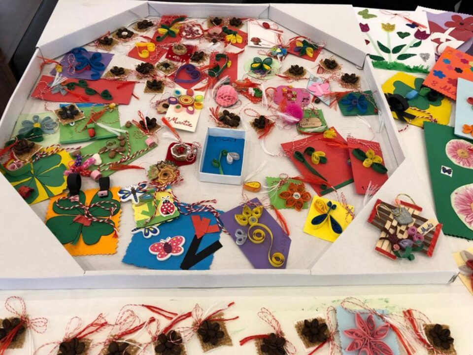 Târg caritabil de mărțișoare, organizat de Școala Gimnazială „Grigore Ghica Voievod” la Iulius Mall