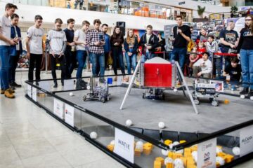 Spectacol cu roboți creați de liceeni, sâmbătă, la Iulius Mall