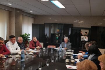 Strategie pentru pregătirea de forță de muncă calificată, în colegiile tehnice din Suceava, stabilită împreună cu agenții economici, la Primăria Suceava