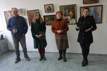 „Mărțișoare pe simeze”, tablouri ale artiștilor plastici profesioniști, expuse la Galeria „Ion Irimescu” Suceava