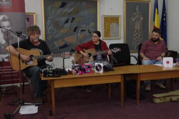 Lansarea albumului muzical „Roz”