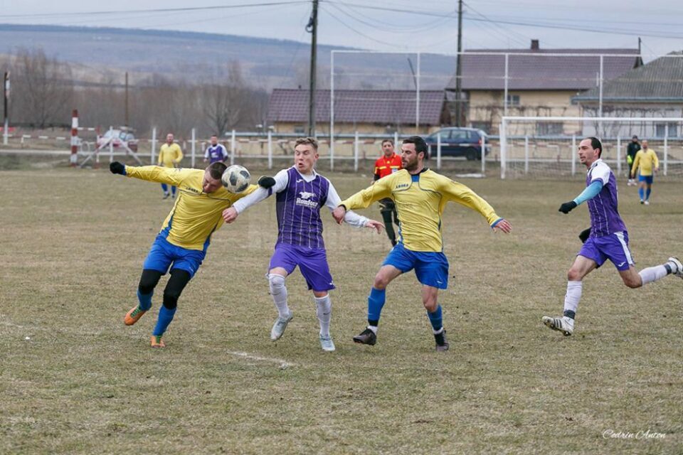 Șomuz Fălticeni a câștigat ultimul amical din intersezon, disputat la Preutești. Foto Codrin Anton Șomuz Fălticeni a câștigat ultimul amical din intersezon, disputat la Preutești. Foto Codrin Anton
