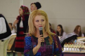 Inițiatoarea proiectului „10 pentru folclor”, Mihaela Bârsan
