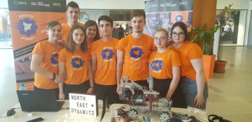 Confruntări captivante între roboți construiți cap-coadă de liceeni, la etajul Iulius Mall