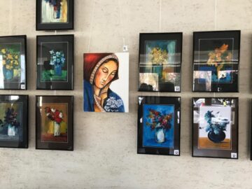 Expoziția ”Flori pentru Flori”, a maestrului Radu Bercea, vernisată la Gura Humorului