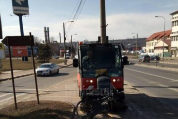 Curațenia de primavară pe străzile Sucevei