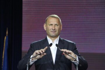 Viorel Cataramă se alătură grevei inițiată de suceveanul cu autostradă și provoacă încă 3 afaceriști