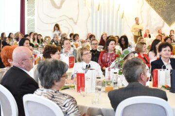 „Succesul înseamnă empatie, respect față de profesie și echilibristica extraordinară între rolurile de gen”
