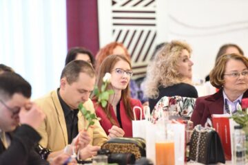 „Succesul înseamnă empatie, respect față de profesie și echilibristica extraordinară între rolurile de gen”