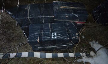 15.000 de pachete de țigări capturate cu focuri de armă la graniță