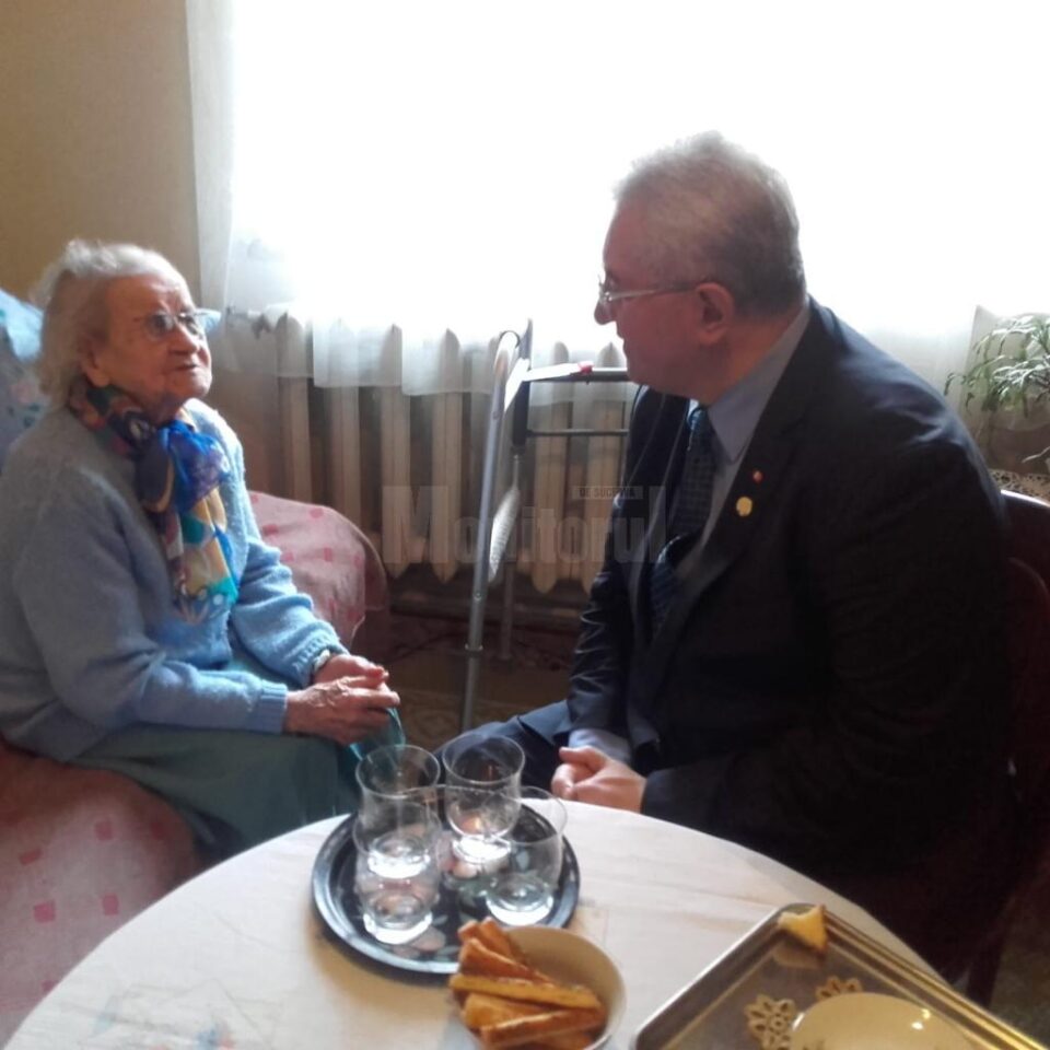 Centenara Lucea Bohatereț, vizitată de 8 Martie de primarul Sucevei