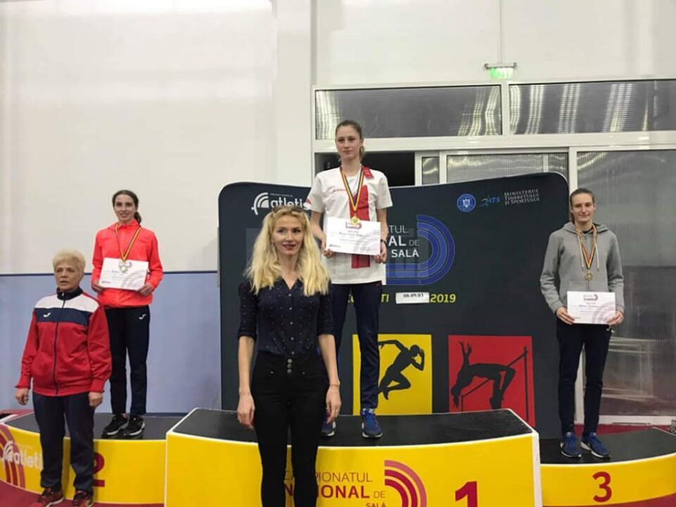 Atleta Maria Talida Sfarghiu (locul I) și antrenoarea Erzilia Țâmpău