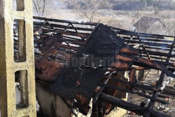 Zeci de incendii de vegetație uscată, în câteva zile