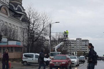 Lucrările de semaforizare a trecerii de pietoni de la Catedrala din intersecția Mărășești