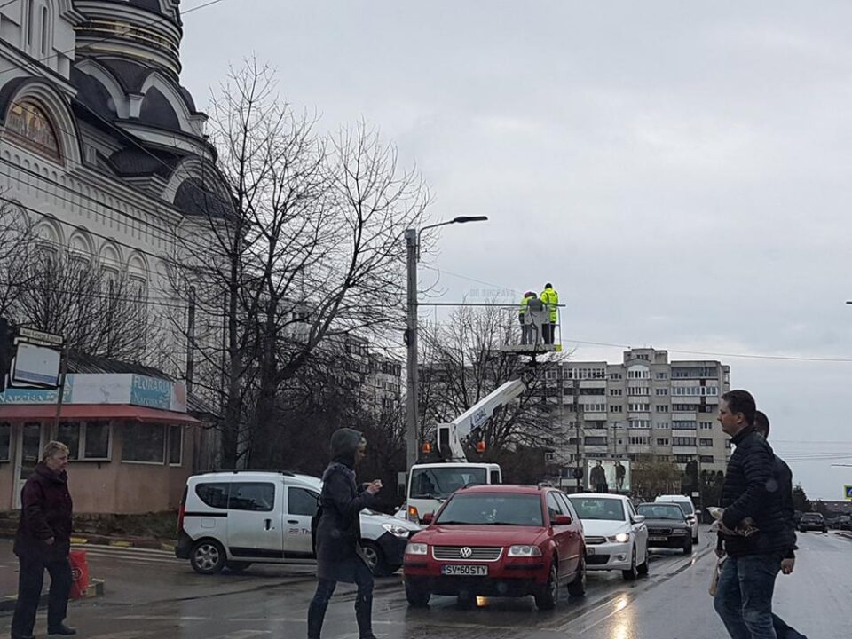 Lucrările de semaforizare a trecerii de pietoni de la Catedrala din intersecția Mărășești