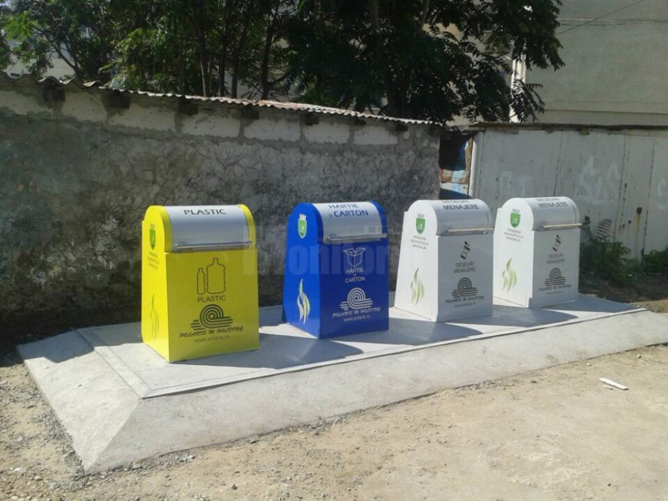 Punct de colectare a deșeurilor, cu containere îngropate