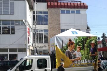 Mihalescul: "Autoritățile locale din municipiul Rădăuți au acționat din nou abuziv, confiscând cortul în care cetățenii semnau pentru susținerea candidaților PNL pentru alegerile pentru Parlamentul European"
