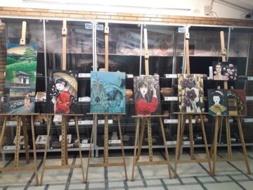 Expoziție de grafică și pictură realizată de studenți suceveni