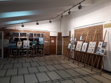 Expoziție de grafică și pictură realizată de studenți suceveni