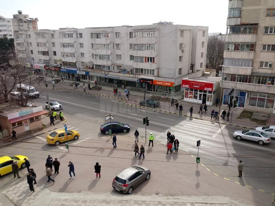 Semaforul de pe Mărășești, pus în funcțiune de joi dimineață