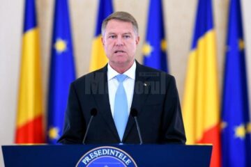 Klaus Iohannis despre „România vrea autostrăzi”: "Vreau să știe protestatarii că sunt alături de ei șî eu". Sursa foto: Libertatea.ro