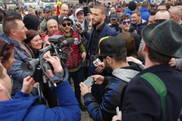 Sucevenii au venit în număr mare să susțină protestul lui Ștefan Mandachi