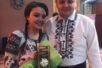 Interpreta Alexandra Diana Dan, din Putna, a câștigat Trofeul Festivalului „Florile Ceahlăului”