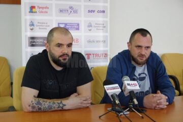 Cei doi antrenori ai echipei de handbal speră ca rezultatele din ultimele meciuri să fie unele cât mai bune
